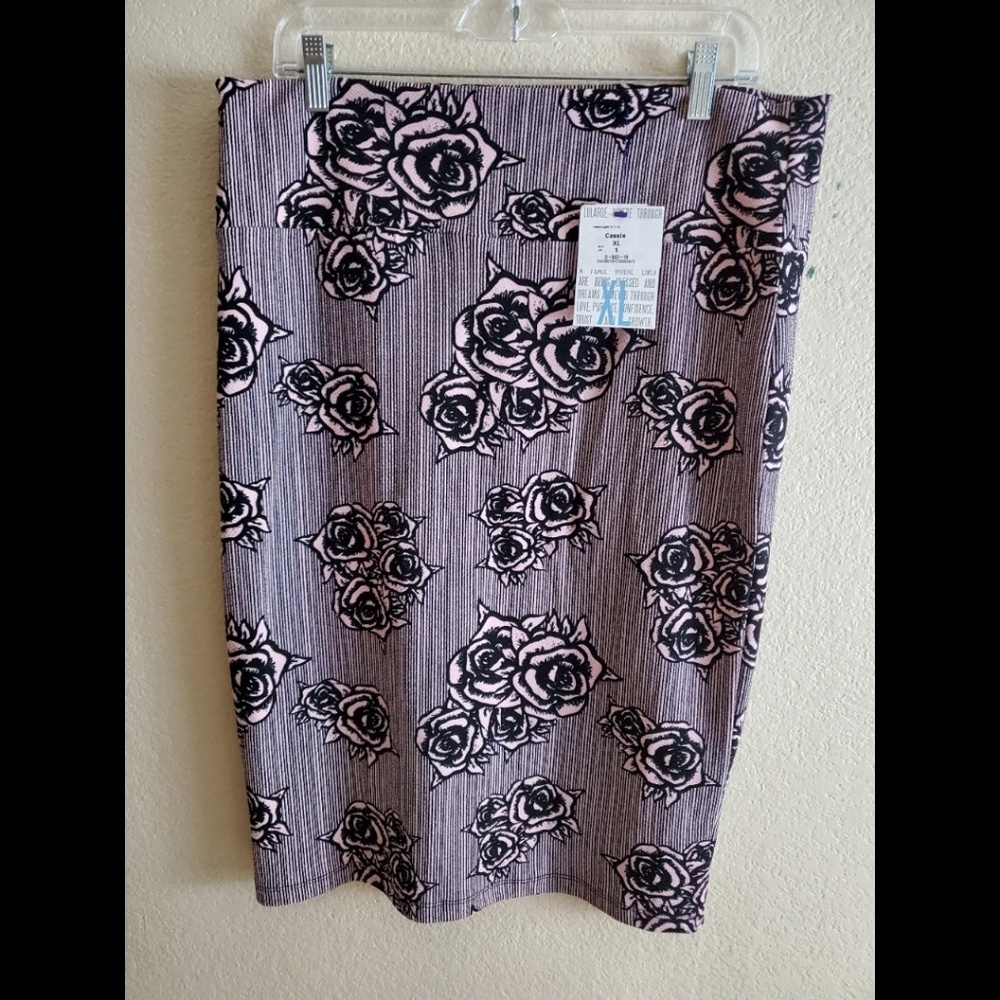 Lularoe Cassie Floral Pink Boho Pencil Skirt